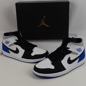 Air Jordan 1 Hyper Royal  mens 11.5